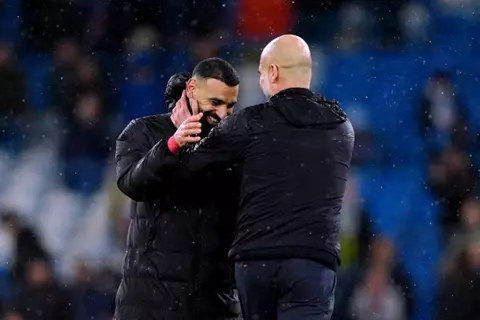 جوارديولا: صلاح كان كابوسا لمانشستر سيتي.. وراقبته بـ4 لاعبين